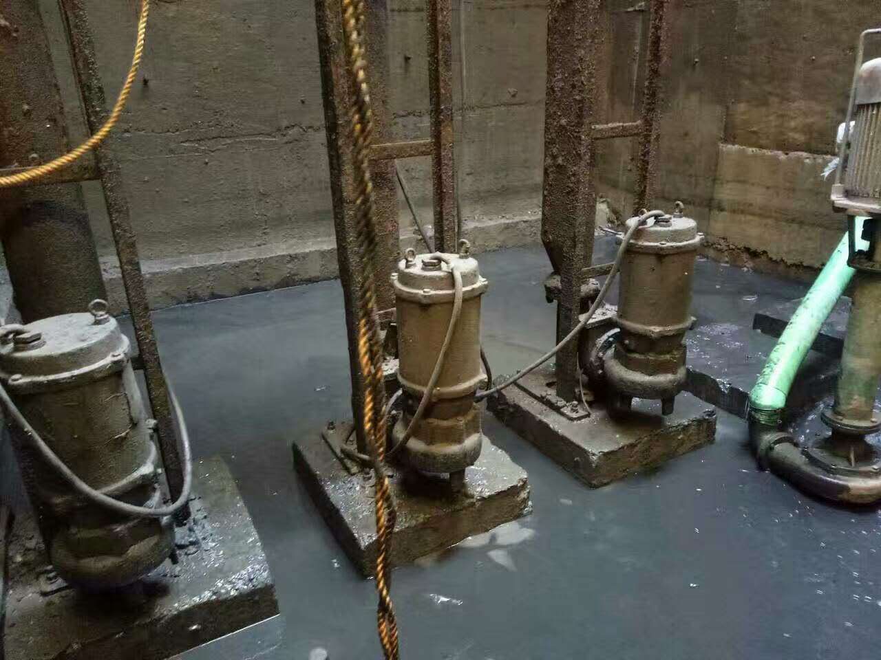 原州污水池清理